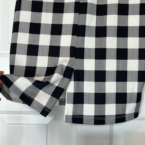 Torrid Plaid Pointe Midi Skirt, Black/White Checkered Print, size 1x - Picture 4 of 7